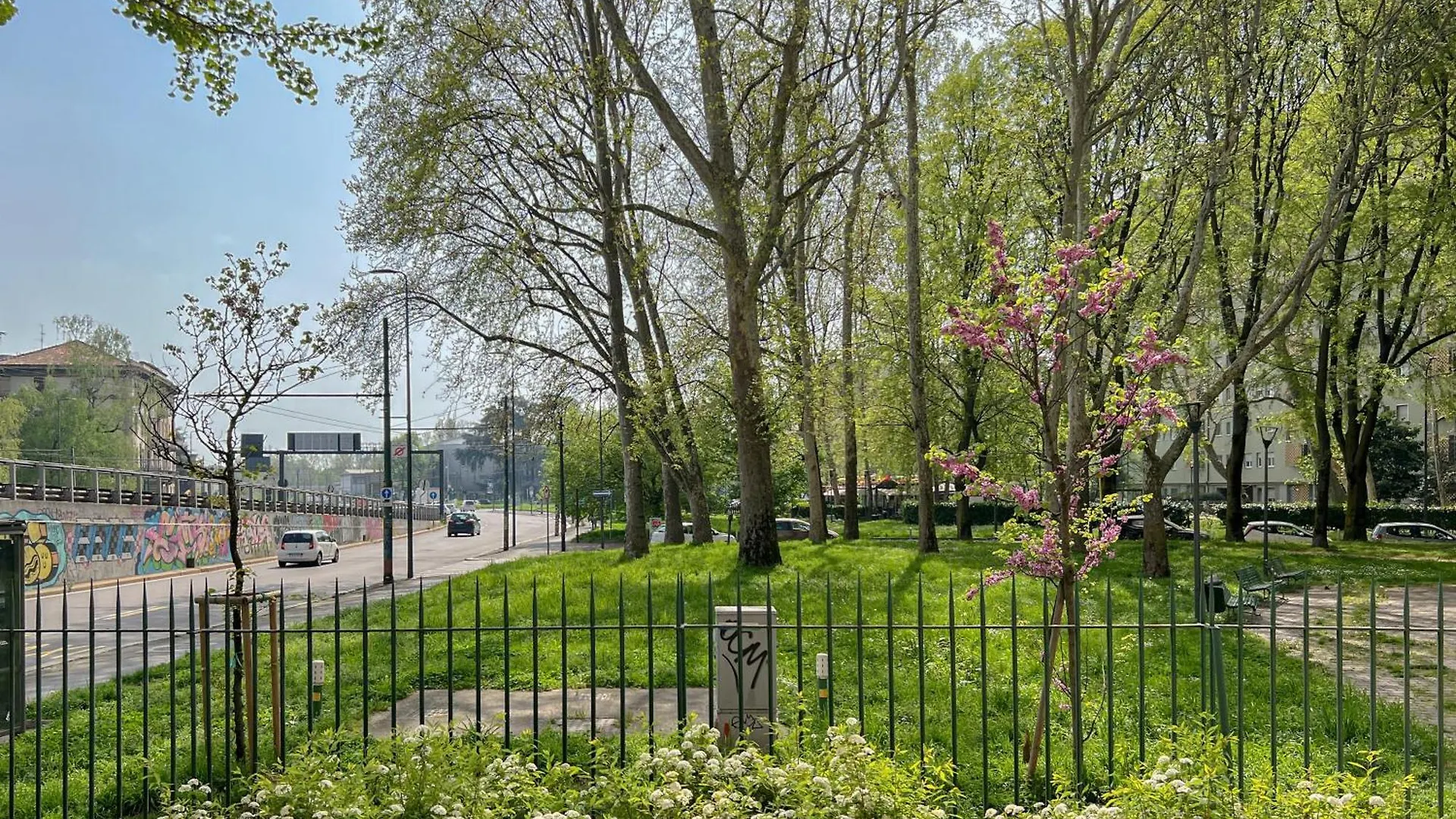 Apartment Red Fruit Studio Wifi Gigabit Fiera Rho Mico Milan Italy