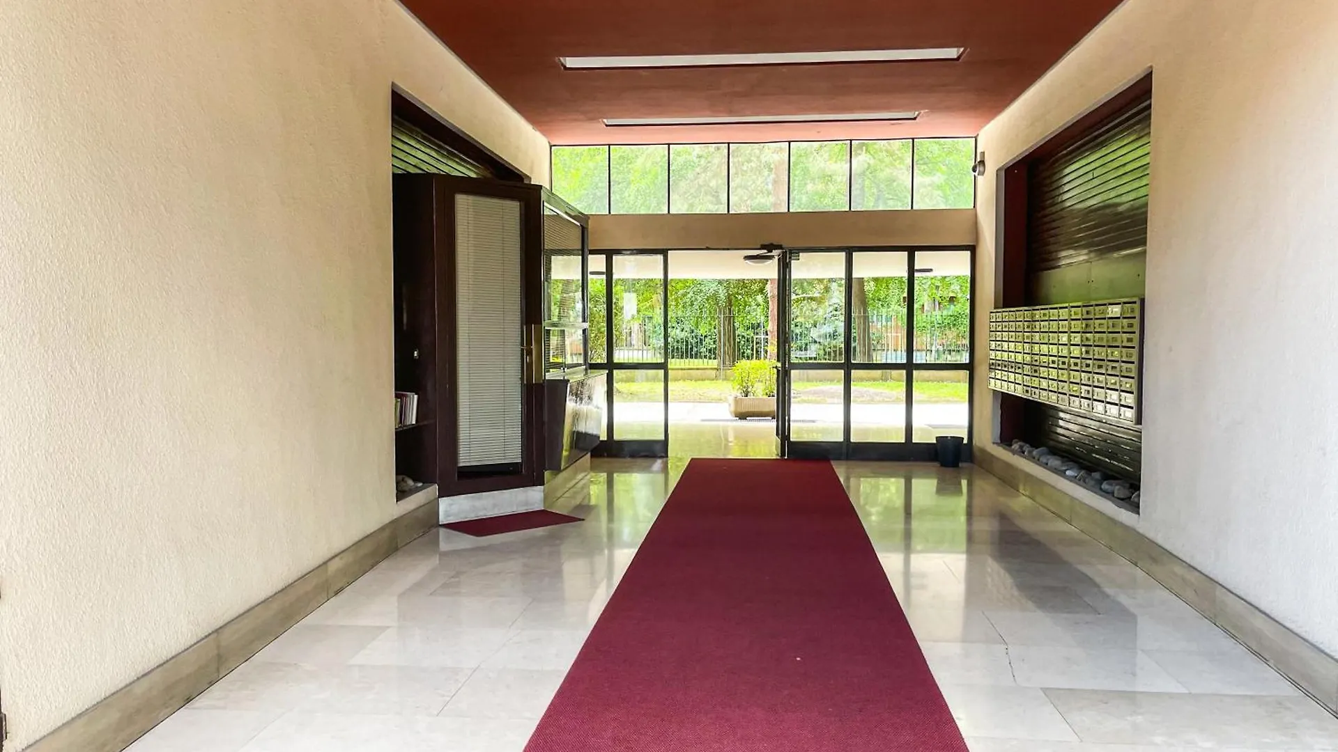 Apartment Red Fruit Studio Wifi Gigabit Fiera Rho Mico Milan